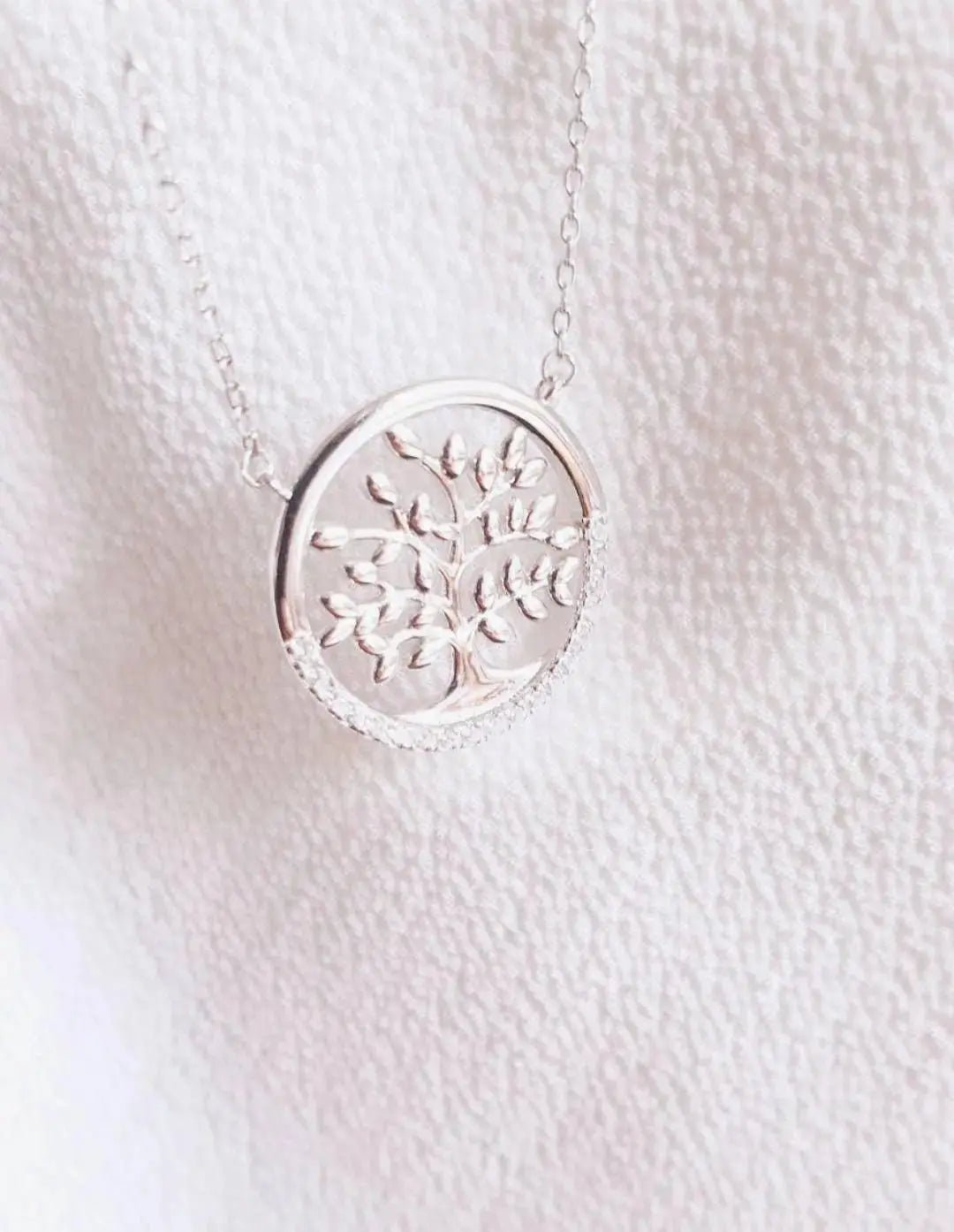 La signification spirituelle de l’Arbre de Vie : un Symbole universel - Bijoux Croix