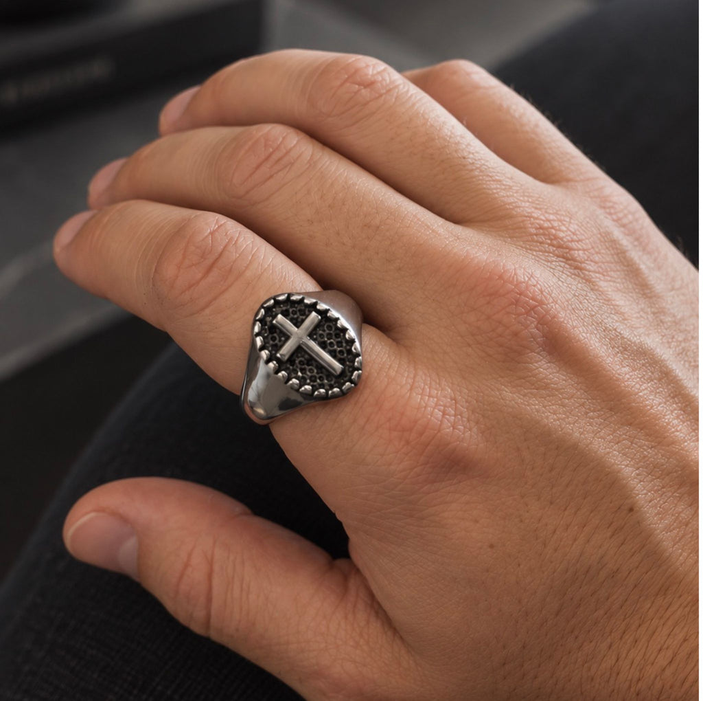 Chevalière Croix Homme - Acier