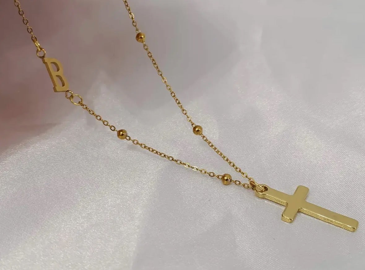 Collier Croix et Initiale incrustée - Acier inoxydable
