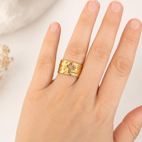 Bague Croix Martelée - Acier inoxydable - Bijoux Croix 