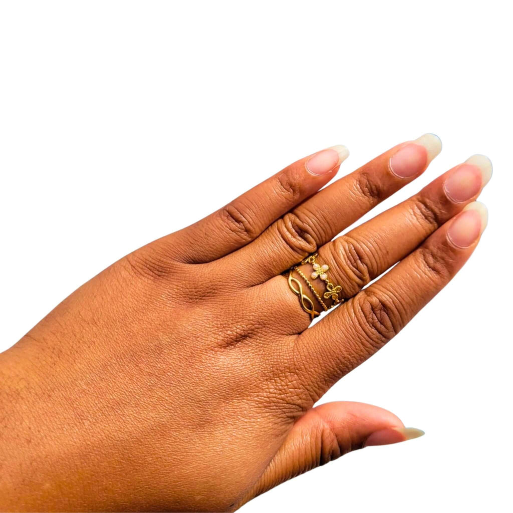 Bague Lise en Acier inoxydable portée sur main