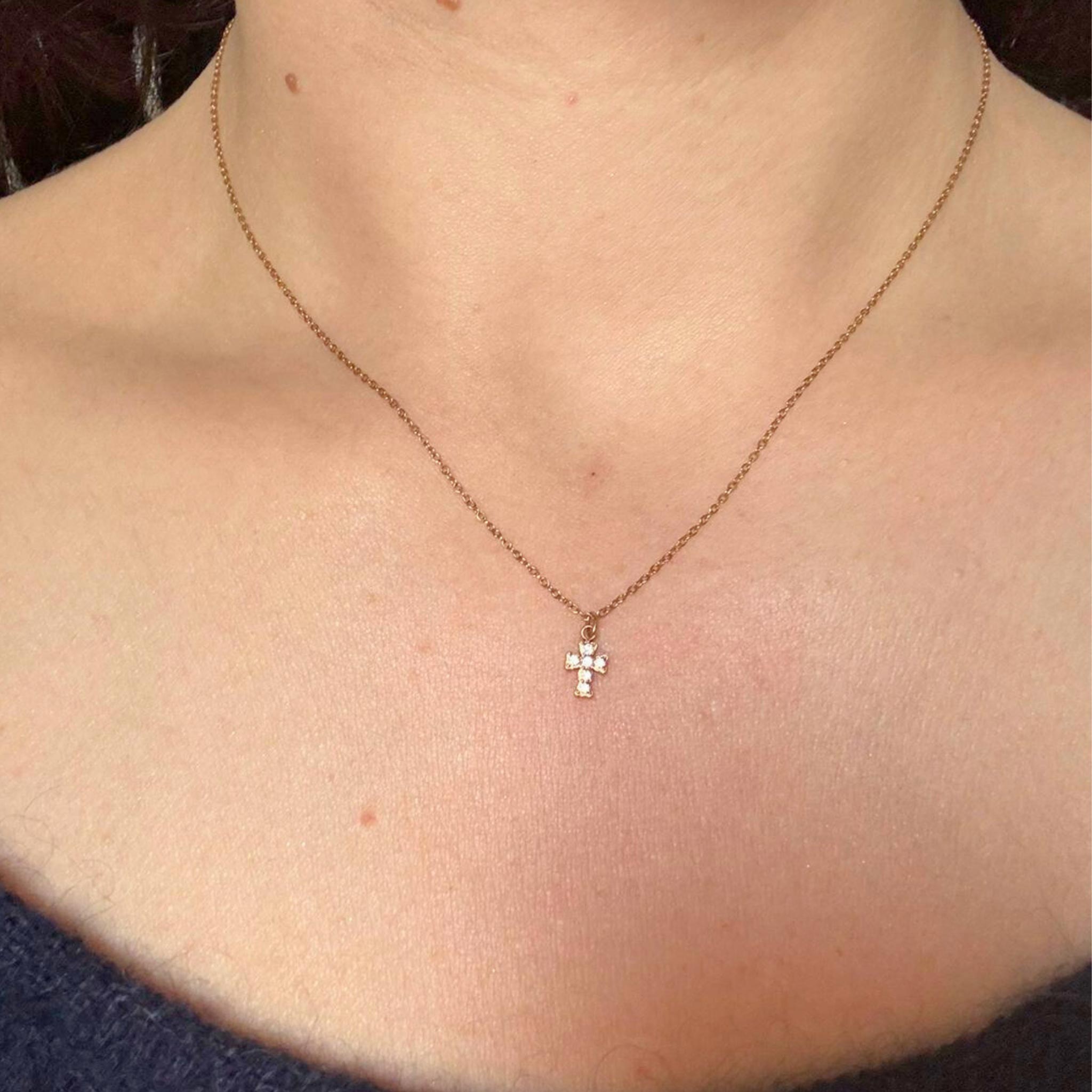 Collier croix discrétion  - Acier Inoxydable Plaqué Or 