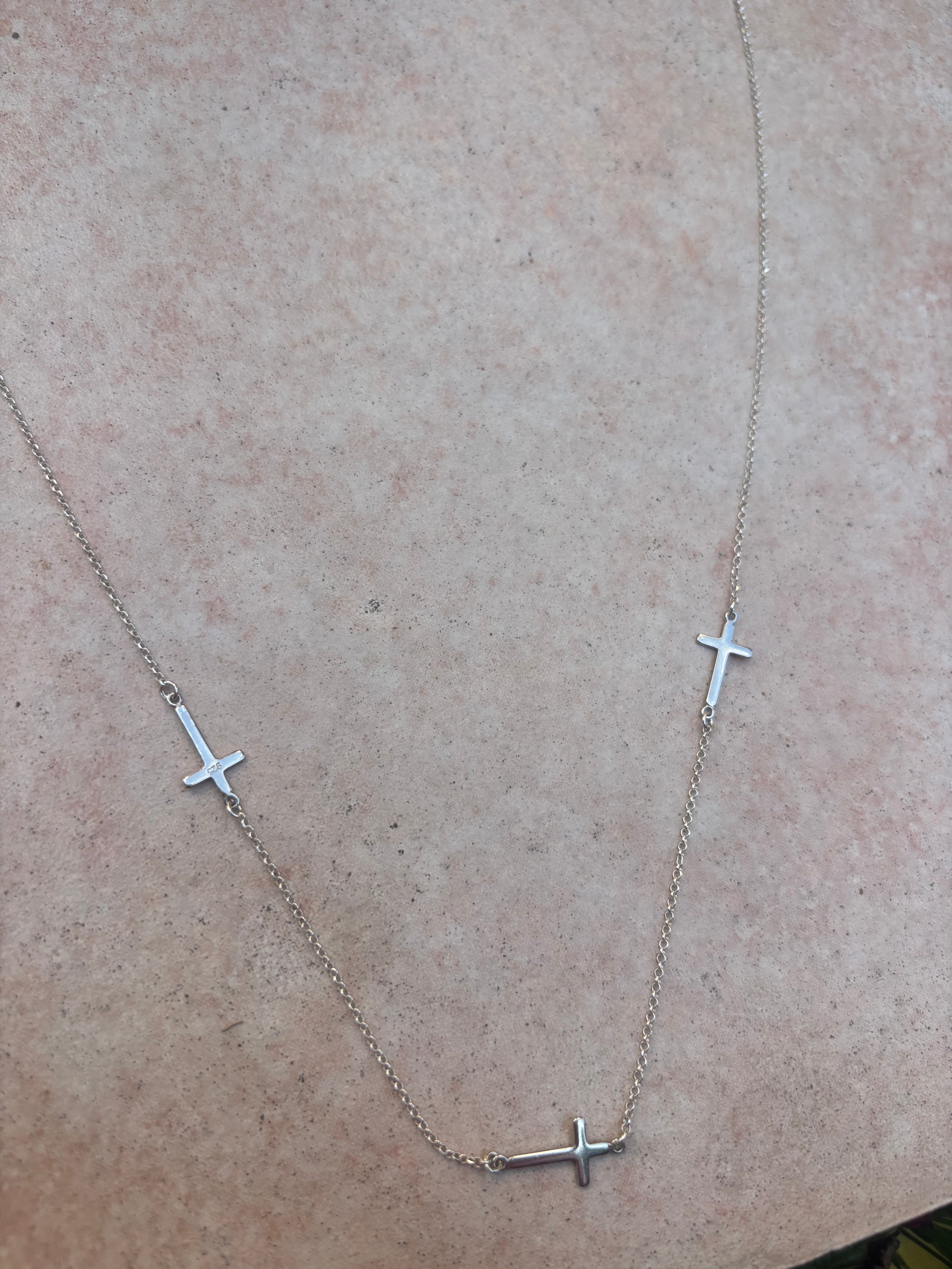 Collier trois croix