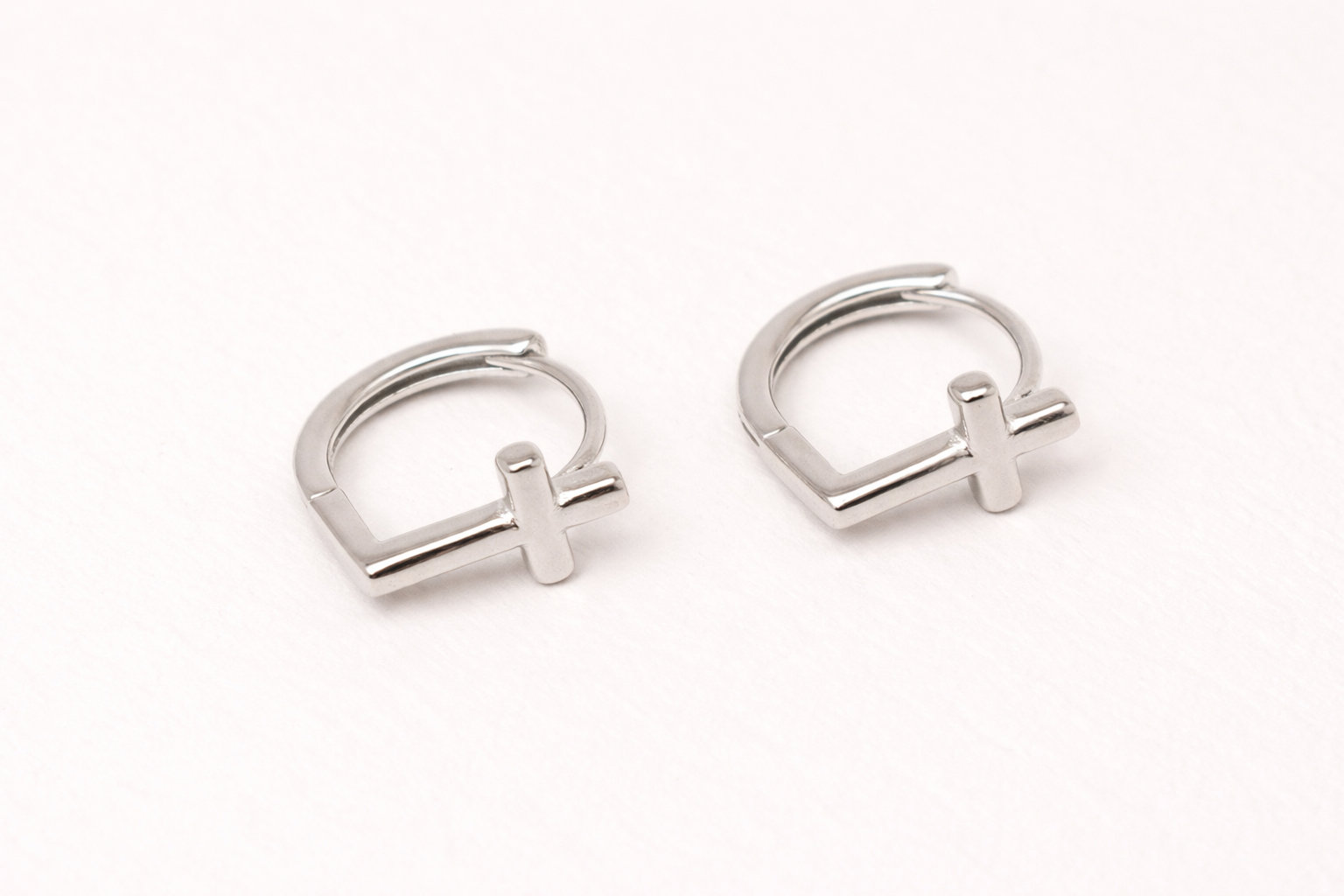 Créoles Croix Anna - Bijoux Croix 