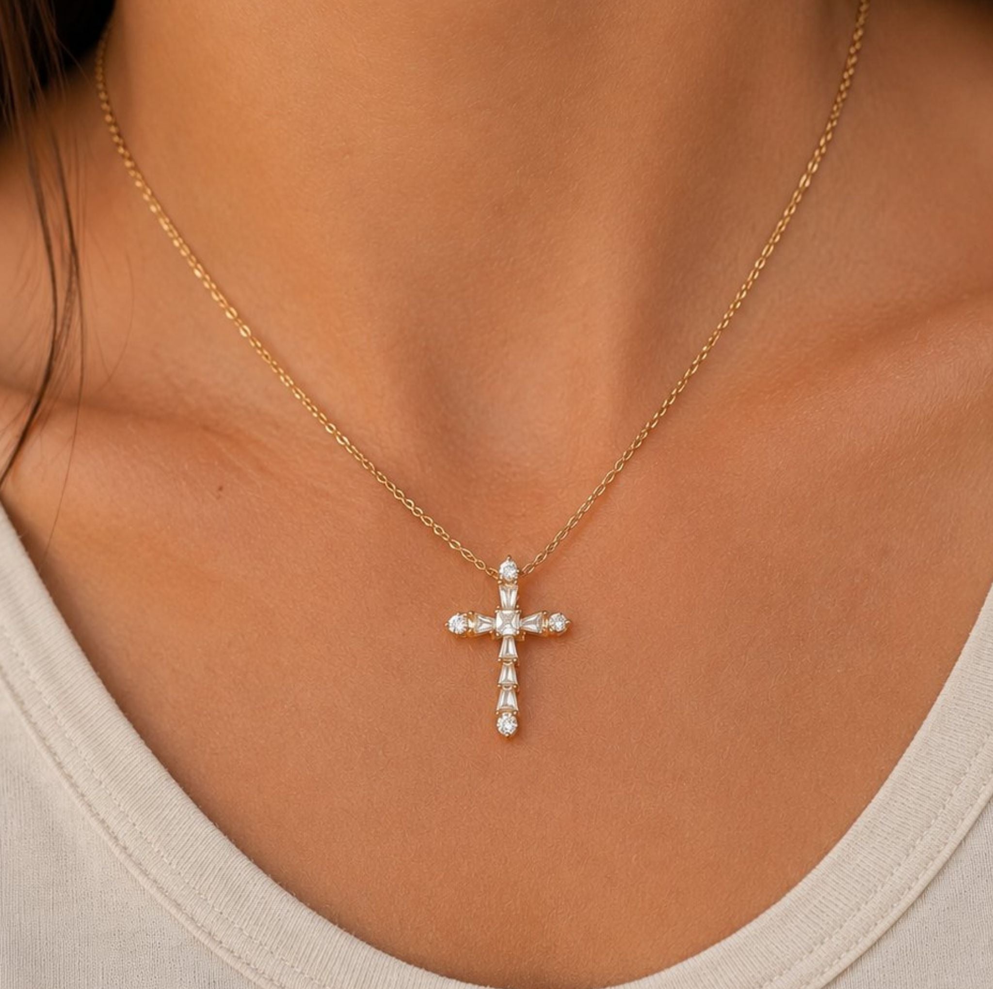 Collier croix Moriah - Acier Plaqué or 14K