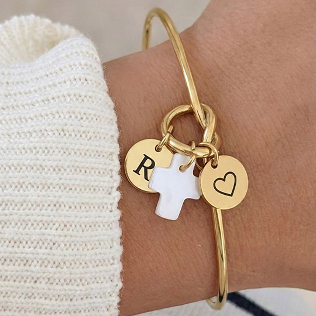 Bracelet jonc Cœur avec médaille à graver et croix en nacre