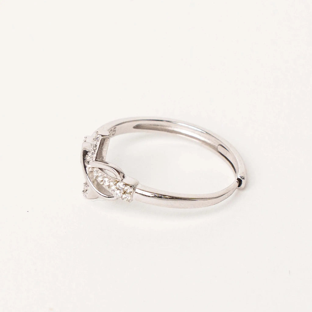 Bague croix infini argentée Salomé avec motif chrétien