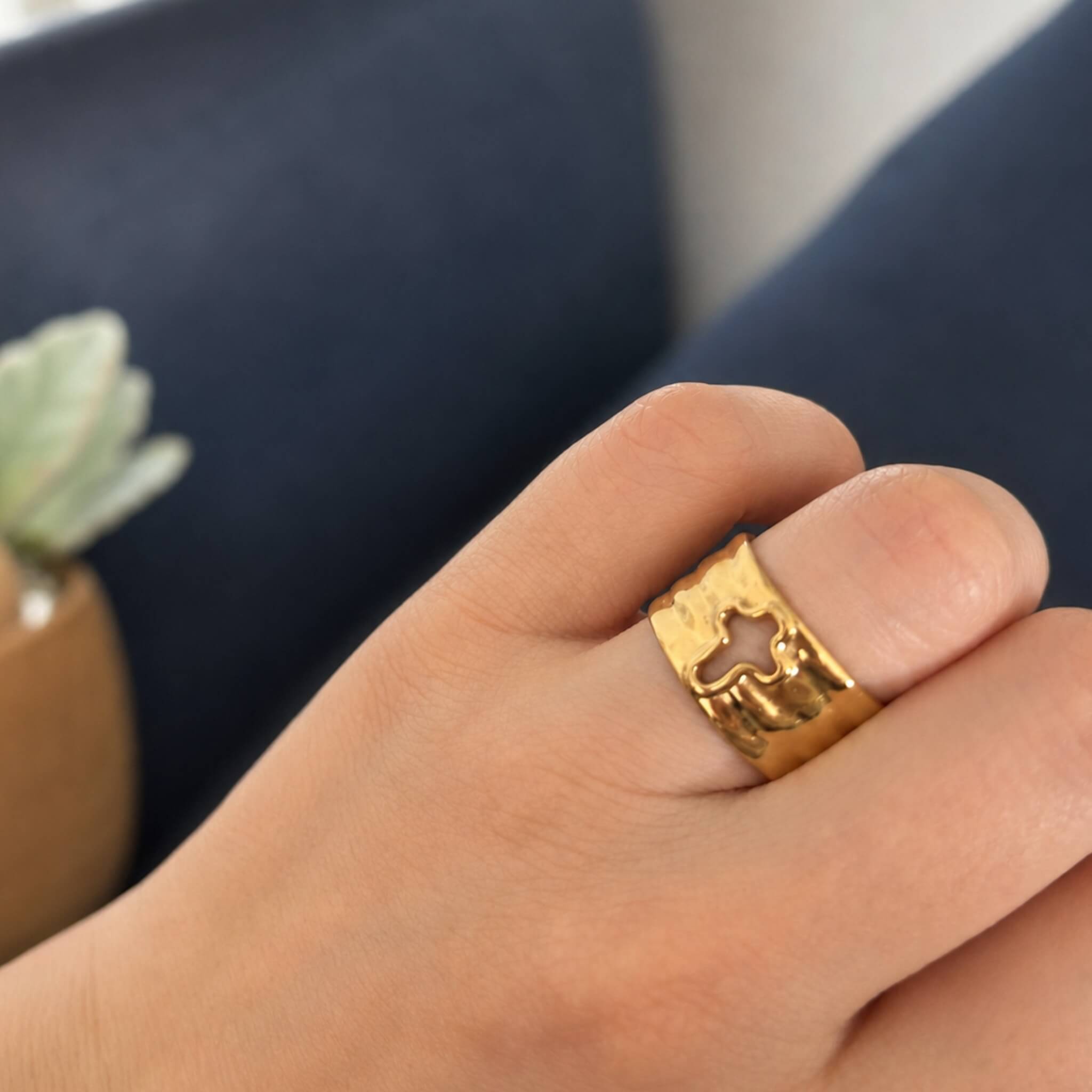 Bague Croix Martelée - Acier inoxydable - Bijoux Croix