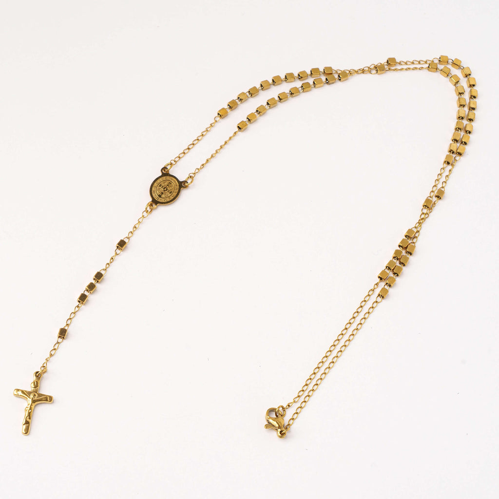 Chapelet doré Judith – Perles Carrées Dorées & Croix en Acier Inoxydable - Bijoux Croix