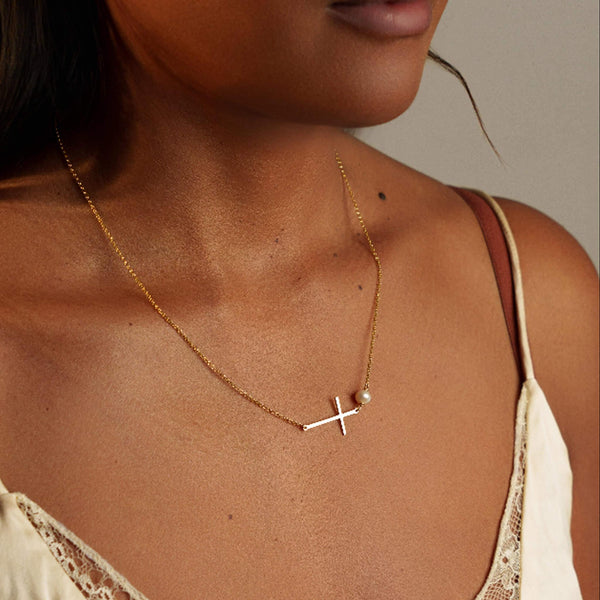 Collier Croix Horizontale Argent Plaqué Or et Perle d'eau Douce - Vue secondaire