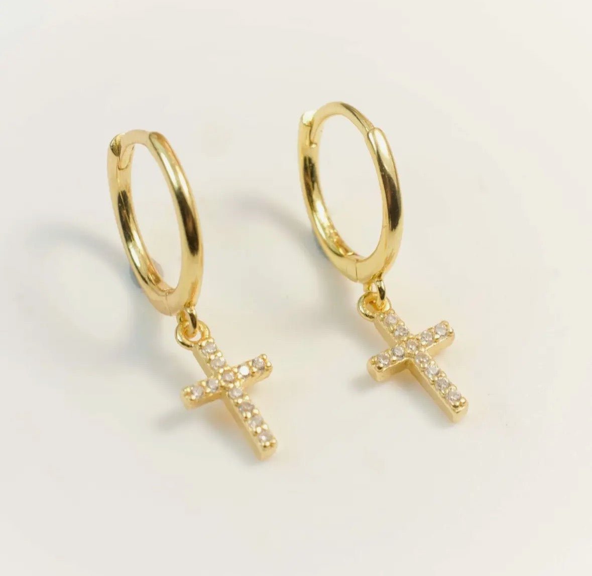 Boucles d'Oreilles Créoles Sarah - Bijoux Croix