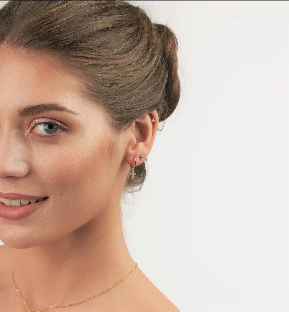 Boucles d'Oreilles Créoles Sarah - Bijoux Croix