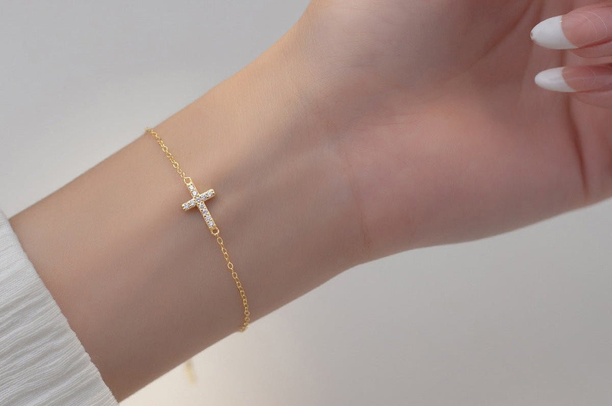 Bracelet croix Eli Pureté Plaqué Or - Bijoux Croix