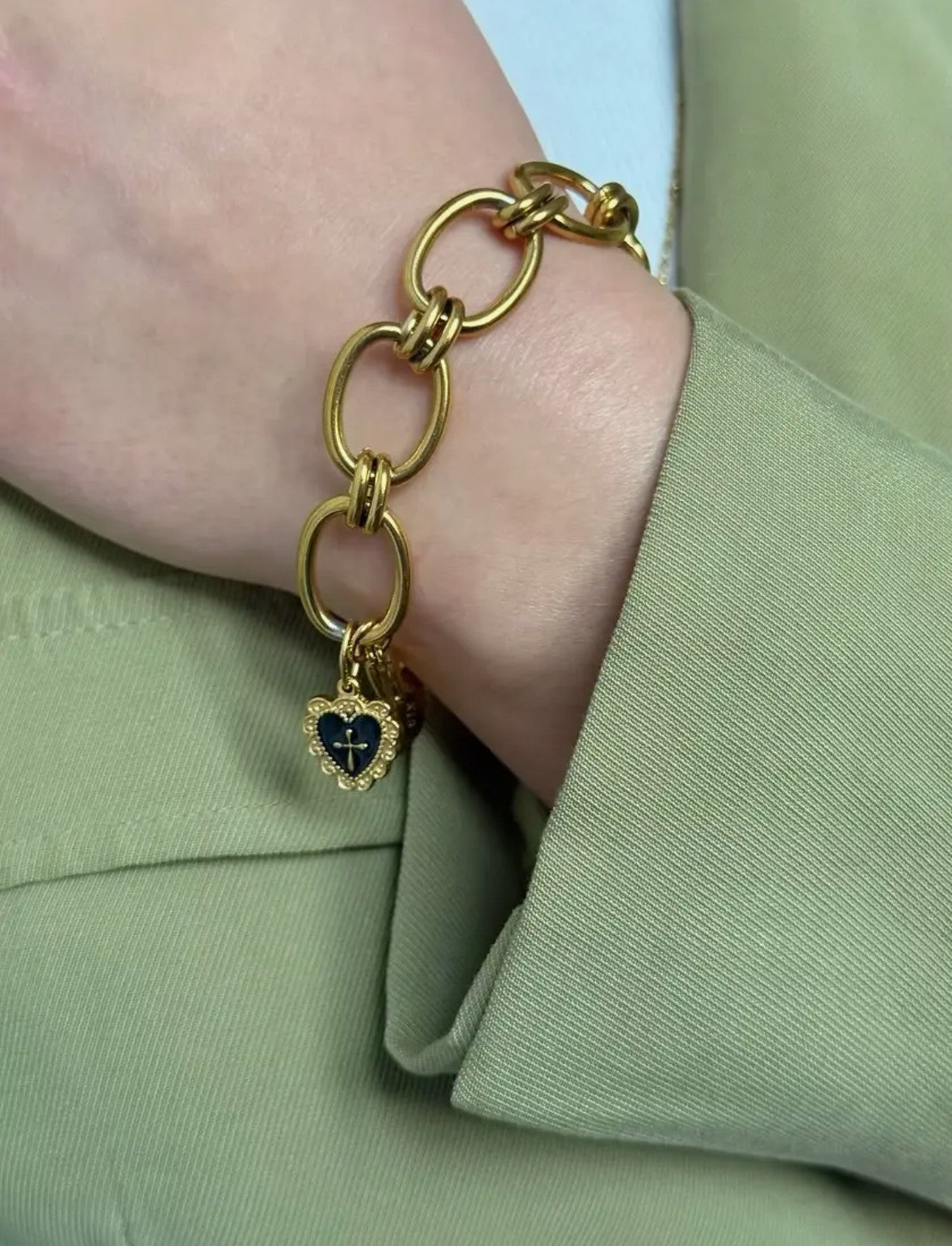 Bracelet Gisèle – Cœur Vintage & Croix Dorée - Bijoux Croix