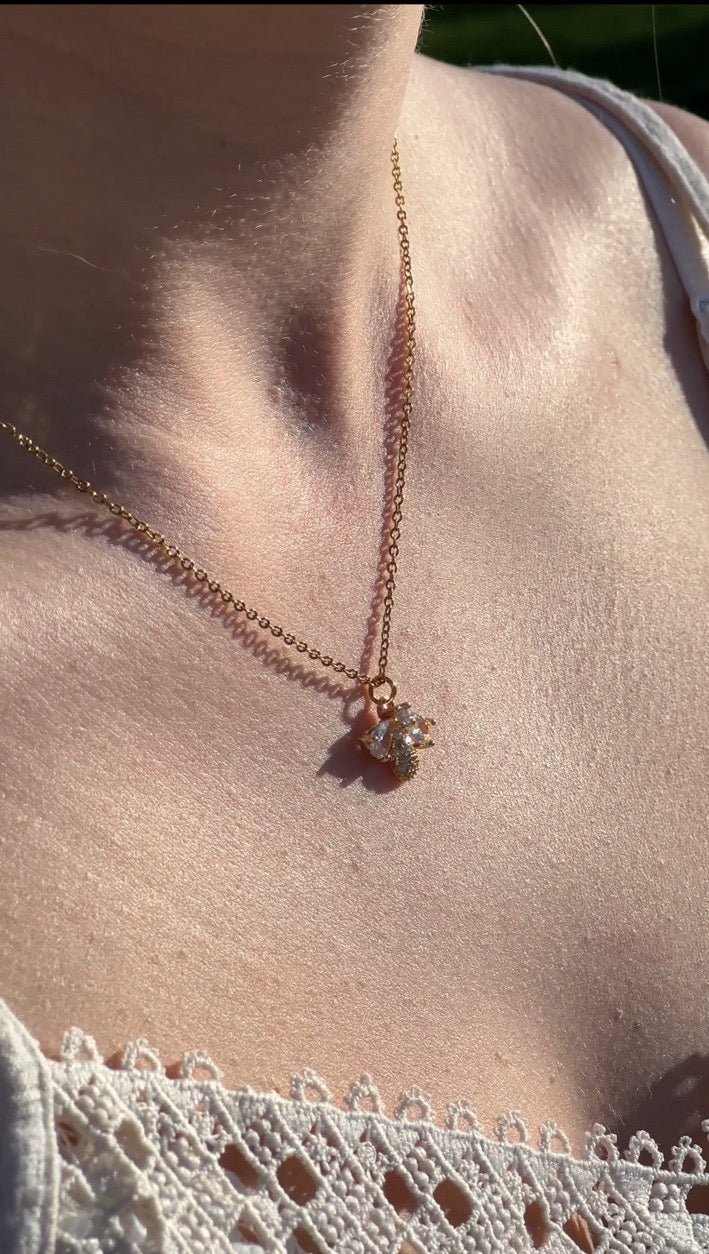 Collier Abeille Divine - Bijoux Croix