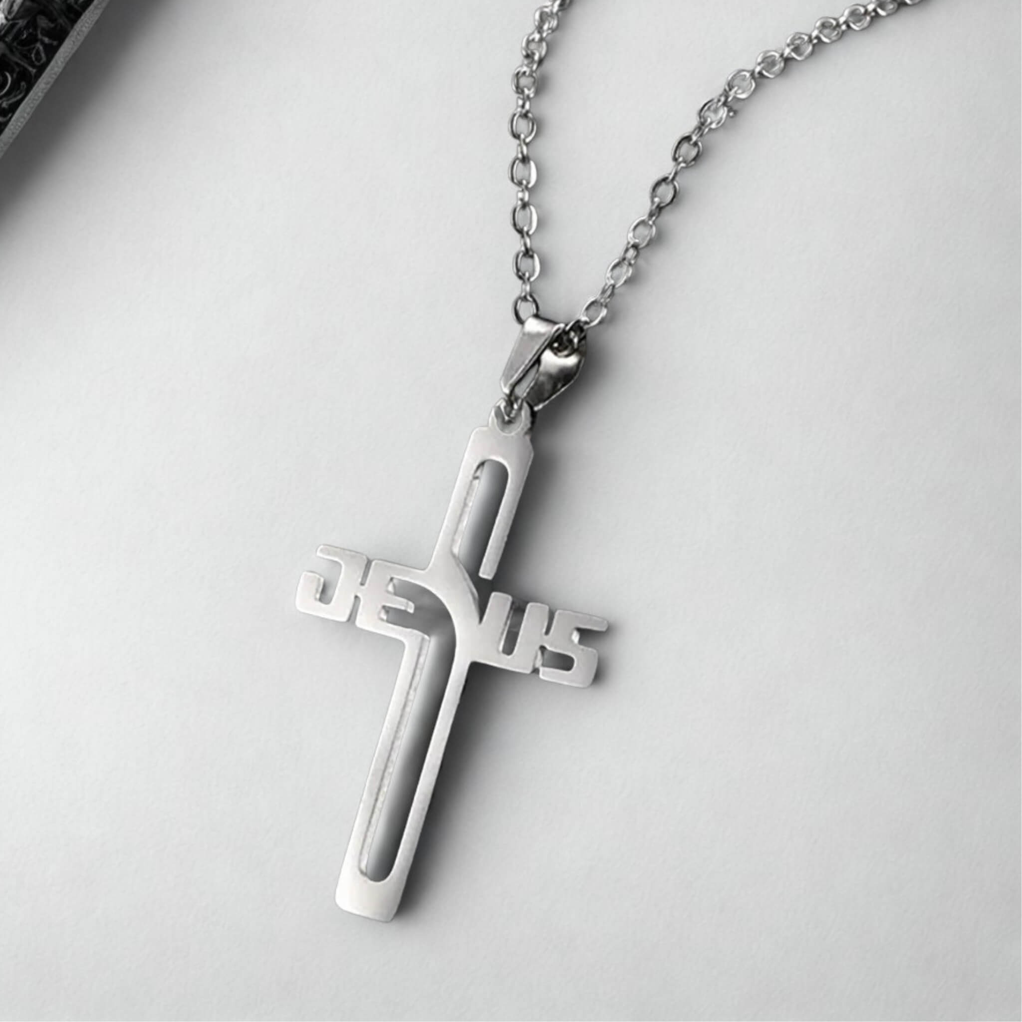 Collier croix JESUS argent zoom