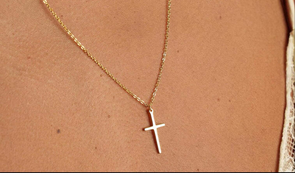 Collier Croix Adonaï en argent plaqué or 18K - vue globale du pendentif