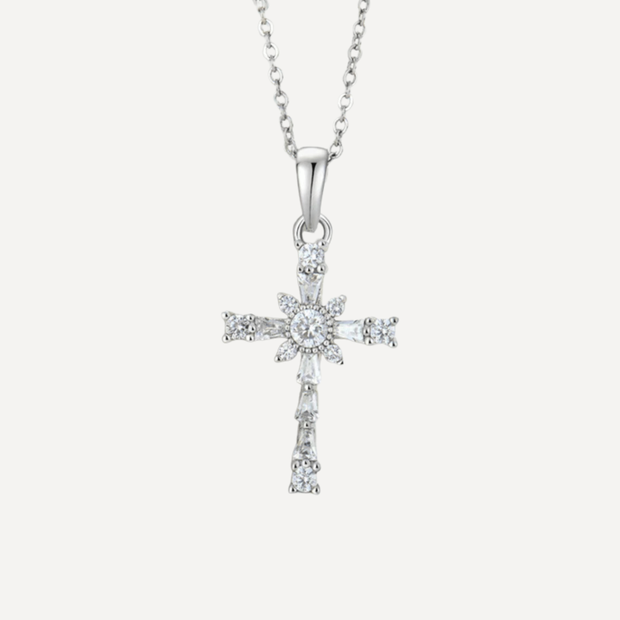 Collier Croix Chloé en Zircons Lumineux - version argent
