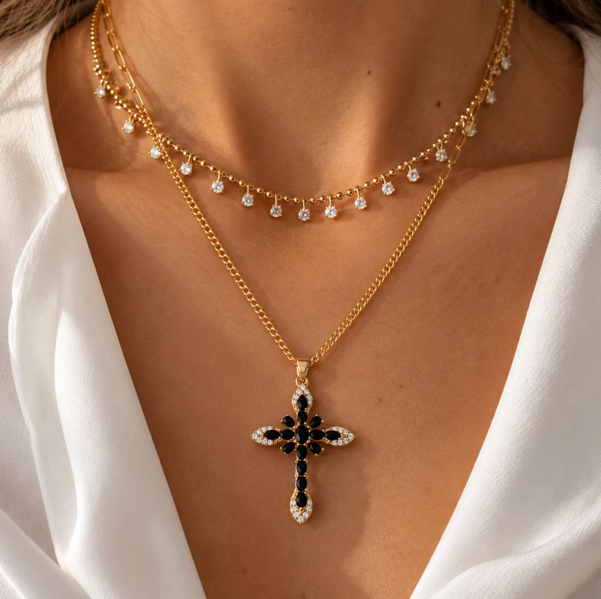 Collier Croix Divine Noire - Bijoux Croix 