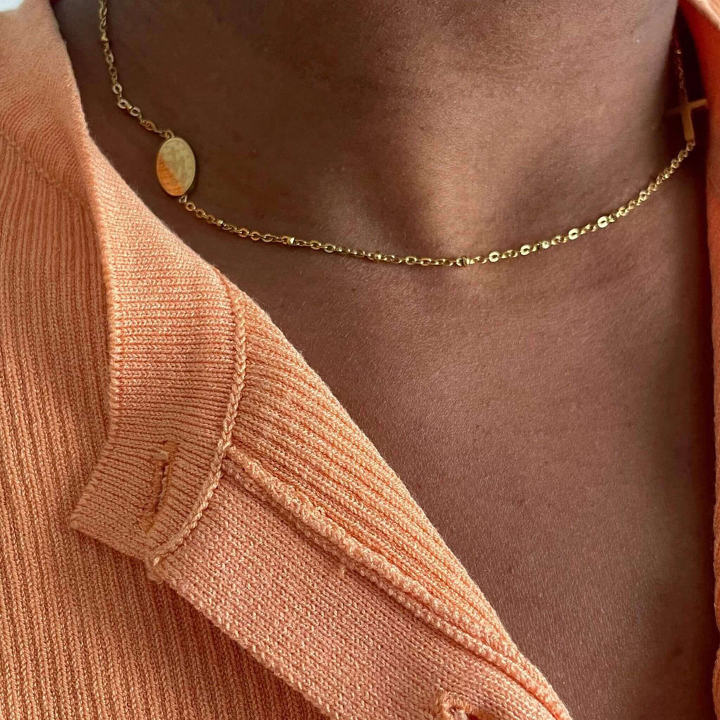 Détail médaille Vierge Marie du Collier Croix Eden en acier doré