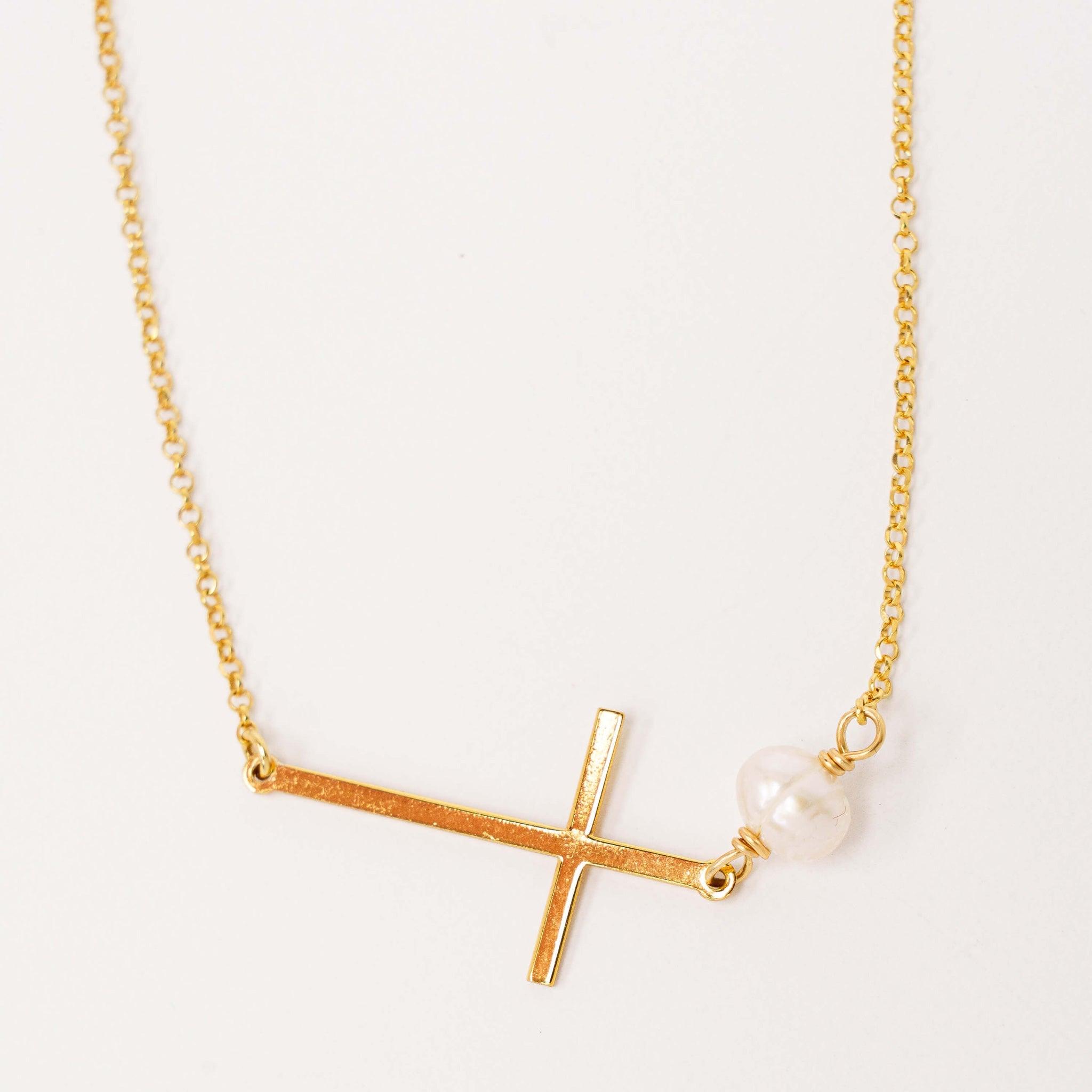 Collier Croix Horizontale Abigaïl Argent Plaqué Or et Perle d'eau Douce - Bijoux Croix