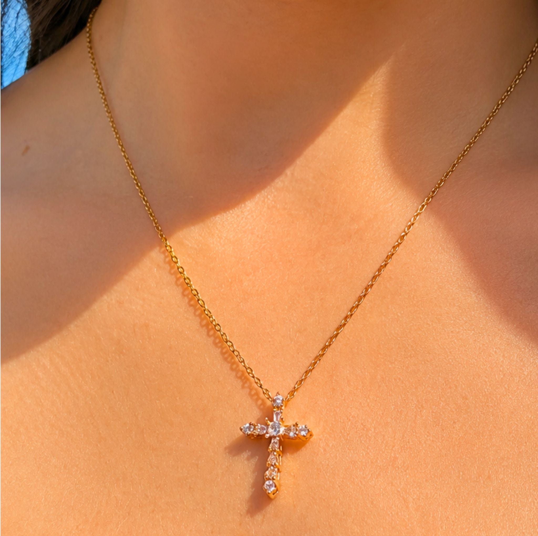 Collier croix Moriah - Acier Plaqué or 14K - Bijoux Croix