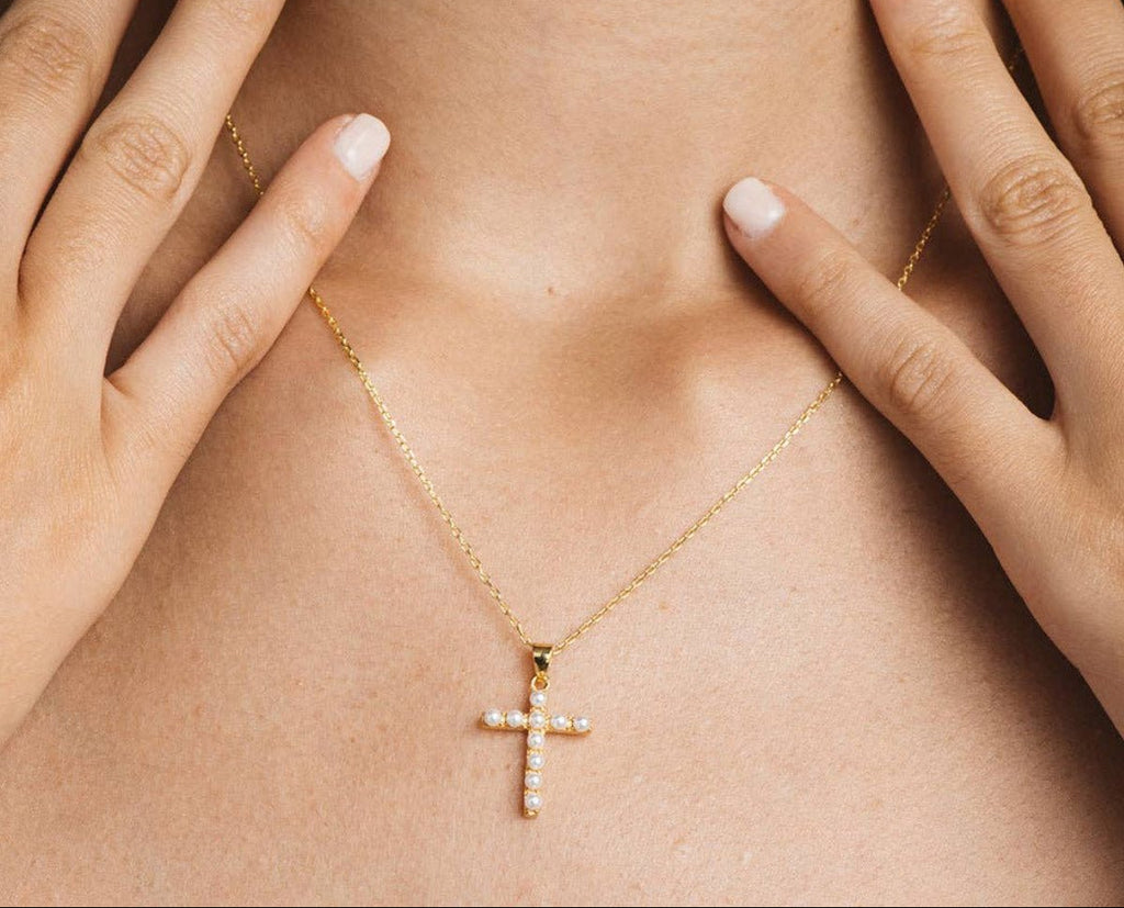 Collier Croix Perles Finition Or - Bijoux Croix