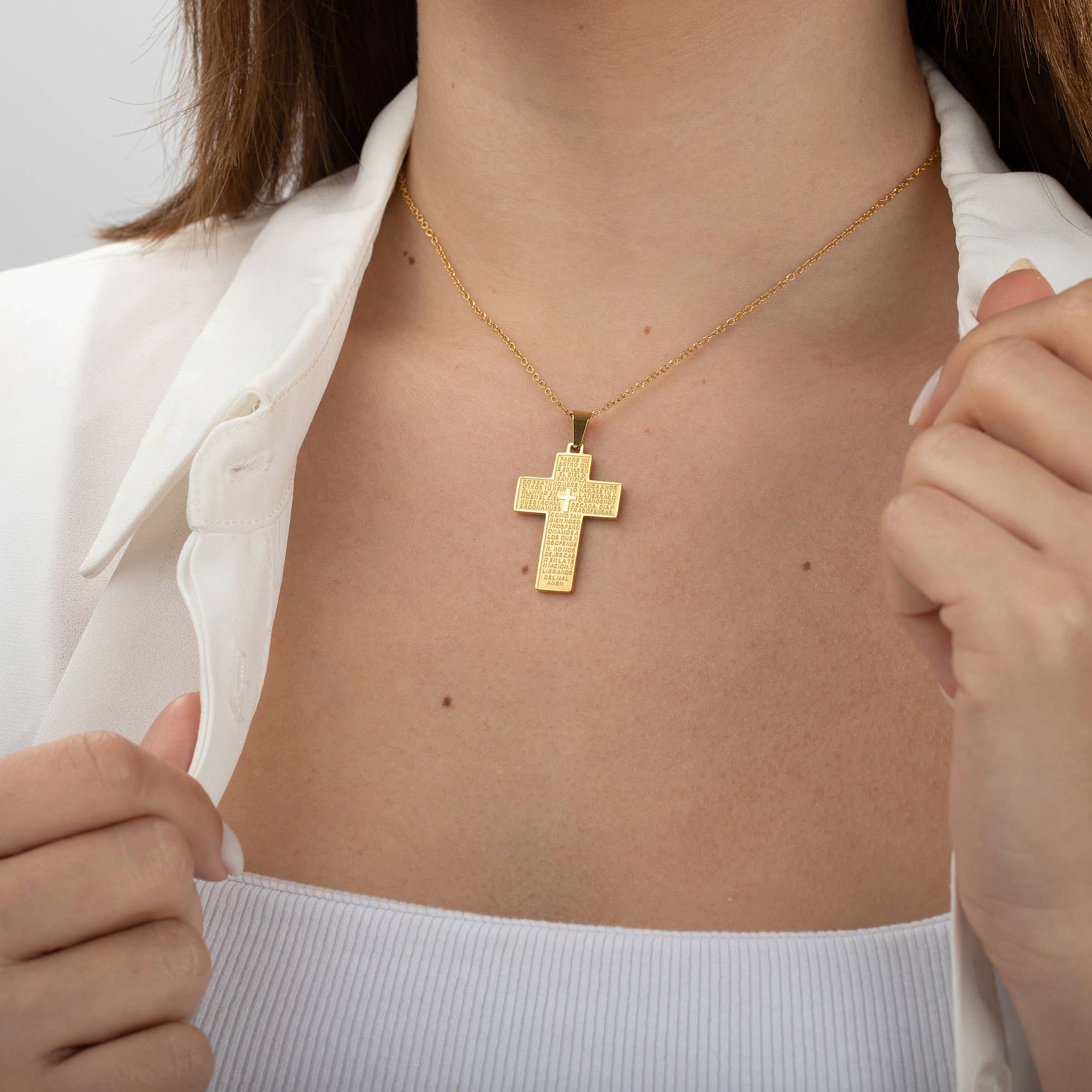 Collier Croix Texturée or – Acier Inoxydable - Bijoux Croix