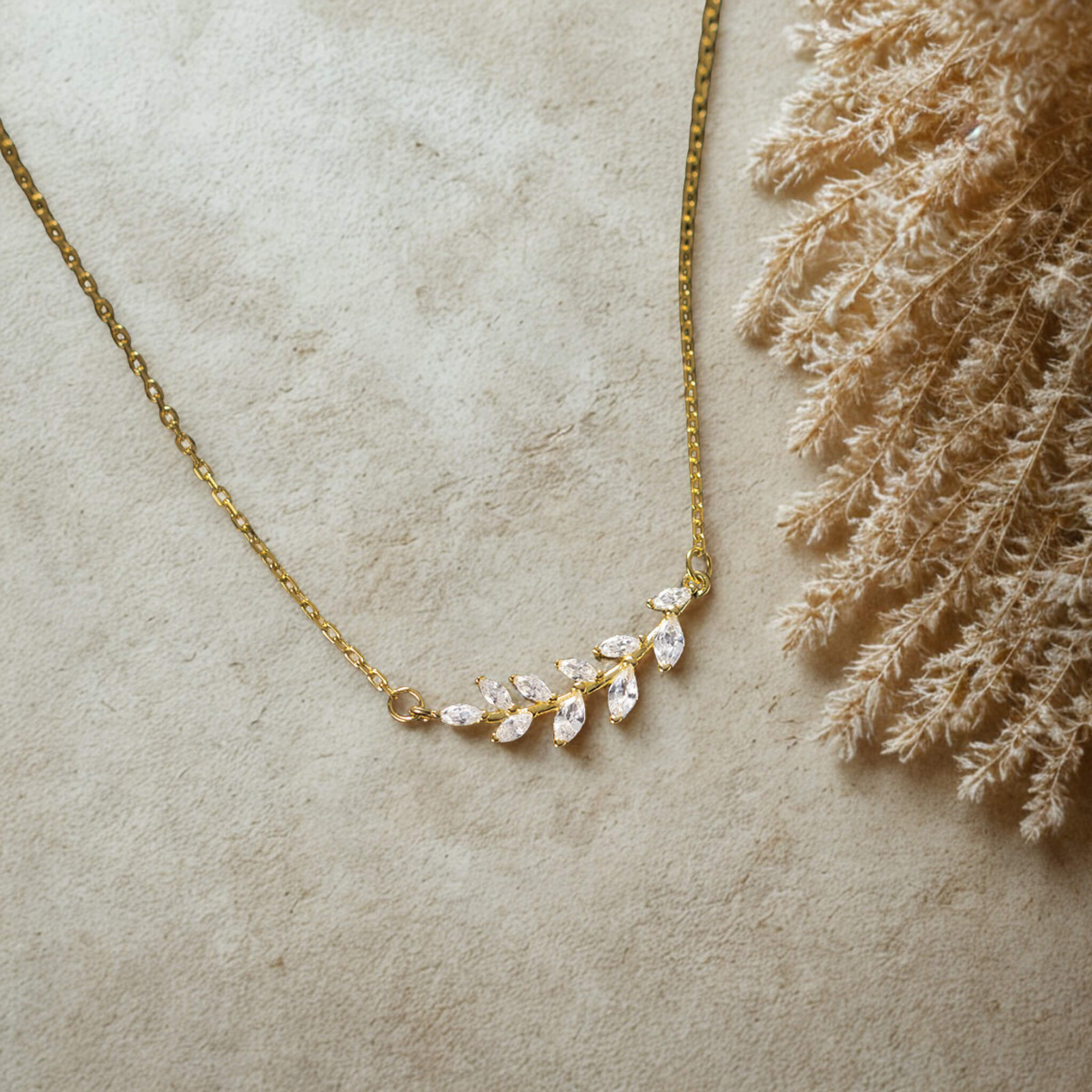 Collier Rameaux de Saule Argent mis en scene