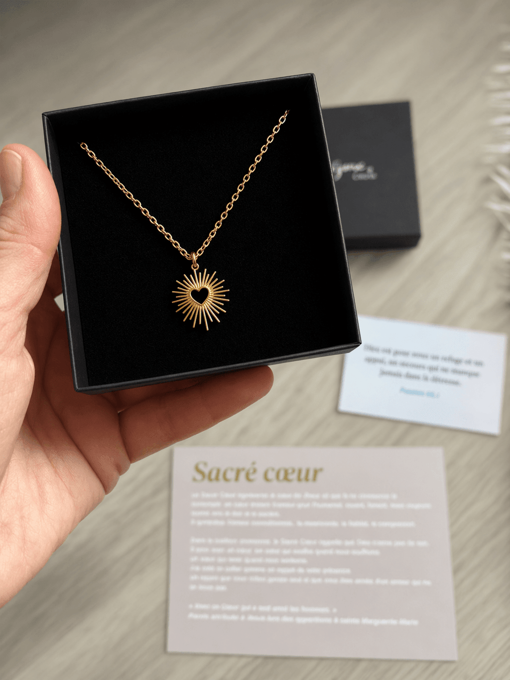 Collier Sacré - Cœur - Acier inoxydable Plaqué Or - Bijoux Croix