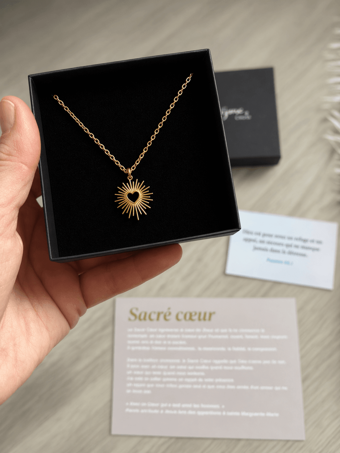 Collier Sacré - Cœur - Acier inoxydable Plaqué Or - Bijoux Croix