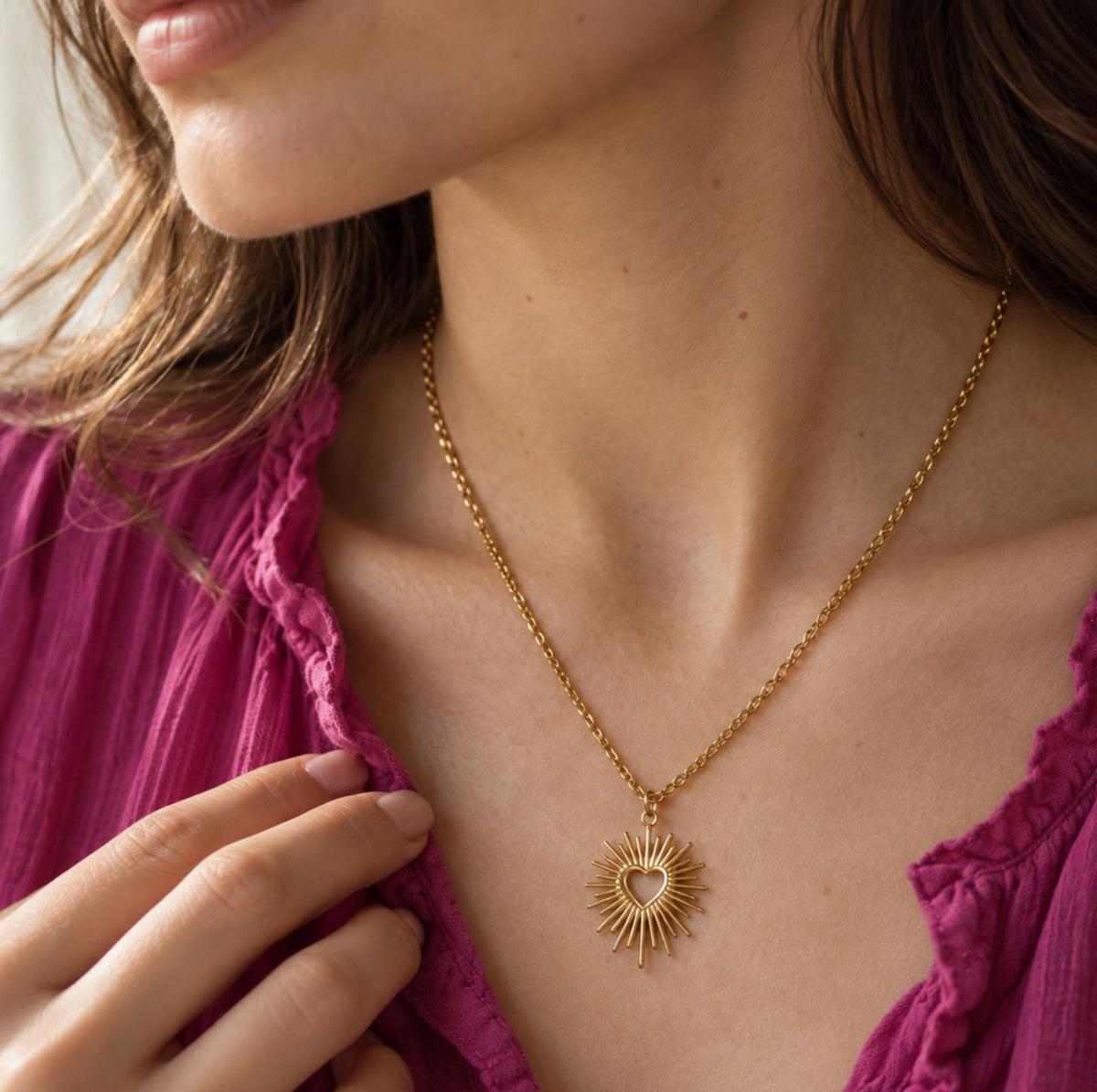 Collier Sacré-Cœur - Acier Plaqué Or - Bijoux Croix