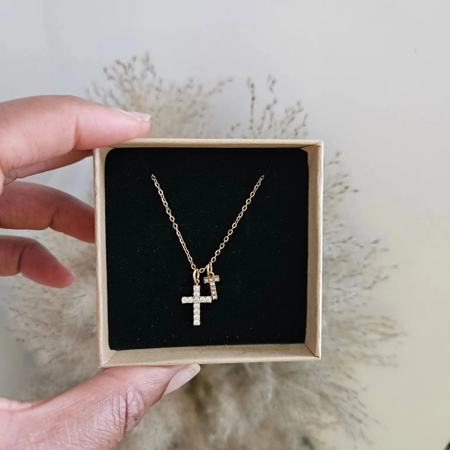 Collier Lettre et Croix - Acier inoxydable Bijoux Croix