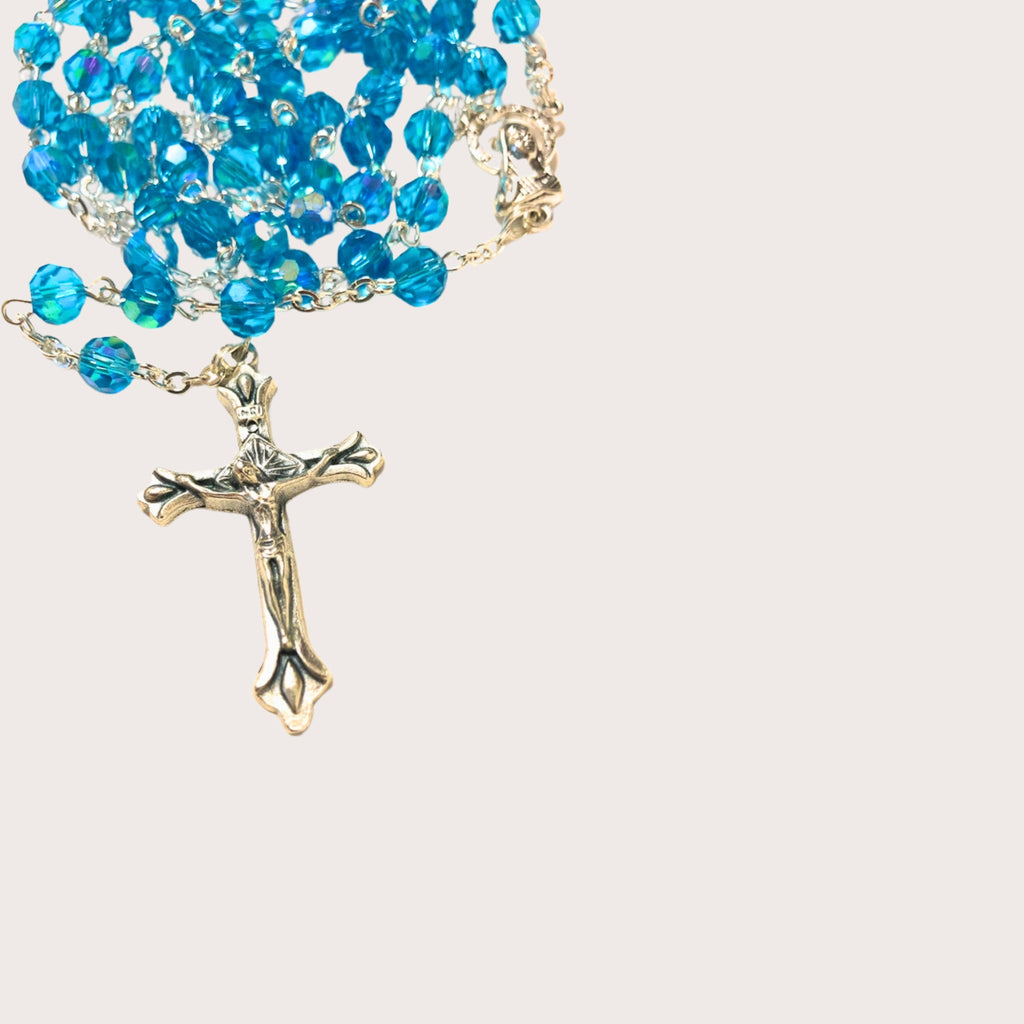 Chapelet en cristal aigue - marine - Bijoux Croix