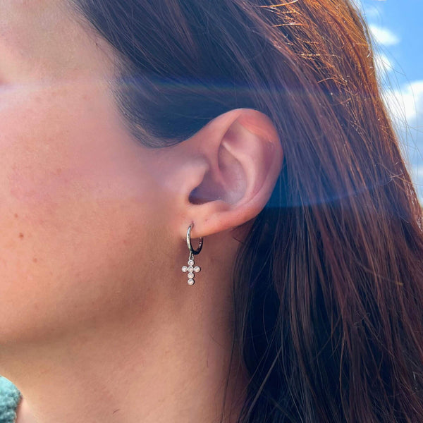 Boucles d'Oreilles Créoles Sarah en Argent 925 et Zircon - Finition Argent - Vue secondaire