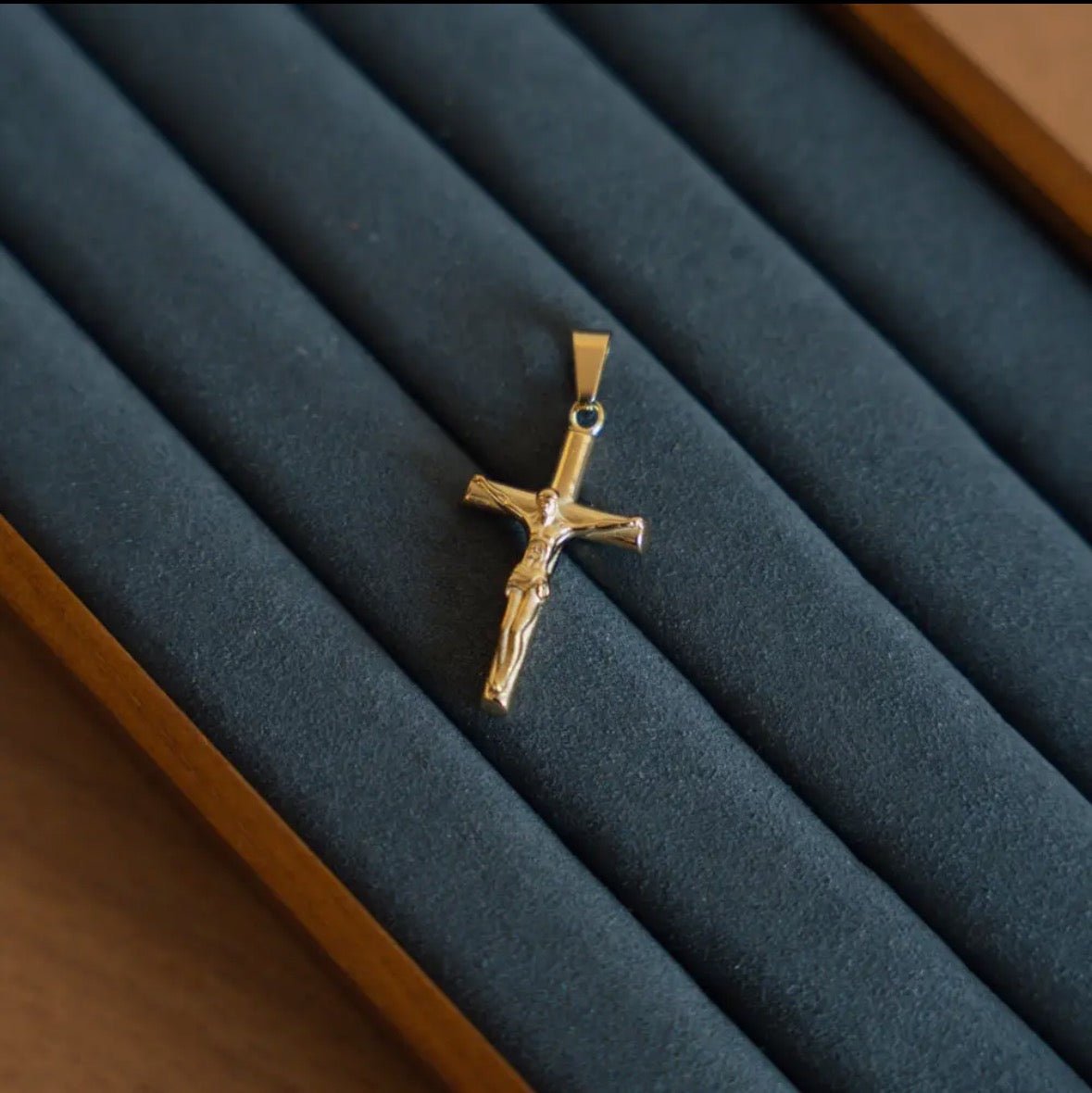 Pendentif Crucifix seul