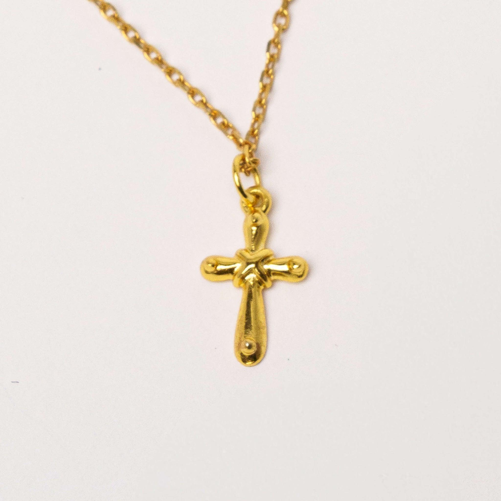 zoom collier Croix Déborah en Plaqué Or 